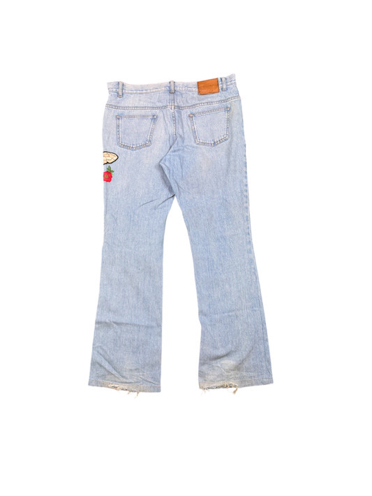 GUCCI Bee Embroidered Flare Jeans – Washed Blue