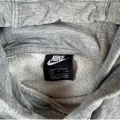 NIKE Pullover Hoodie – Grey